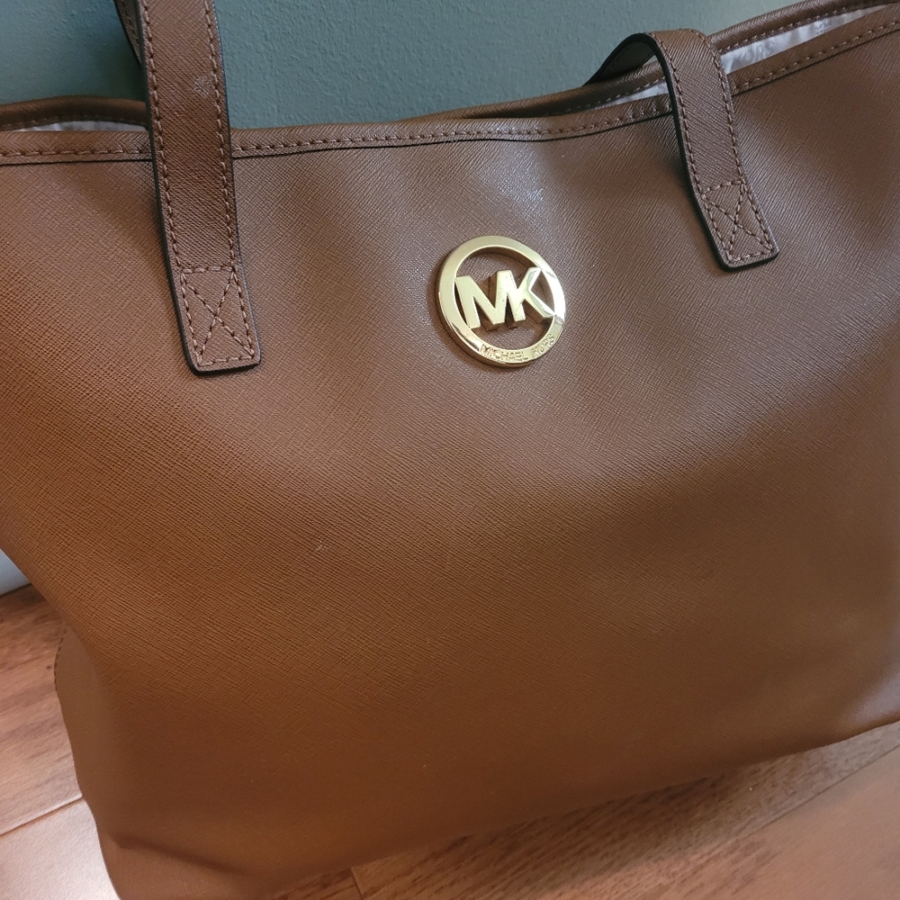 Michael Kors Brown Jet Set Travel handbag